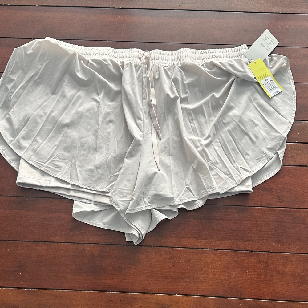 All in Motion Cream Ruffled Sleep Shorts